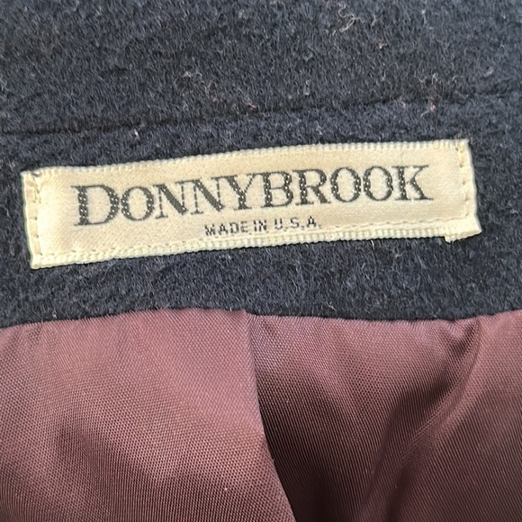 Donnybrook Woman’s Wool Coat Vintage - Picture 3 of 3